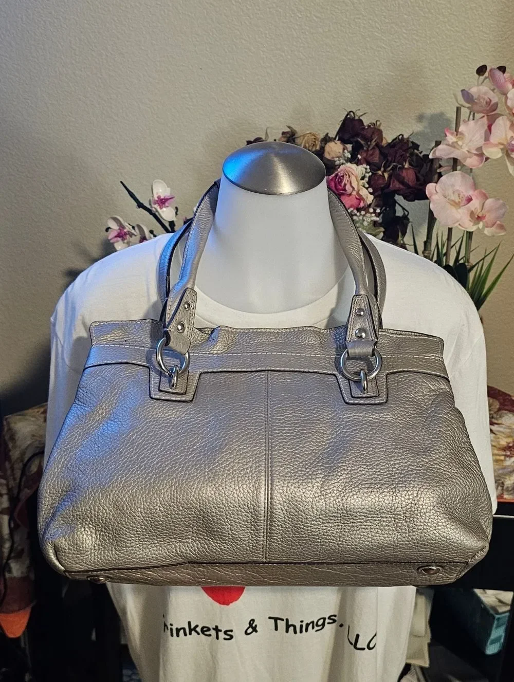 Coach stylish metallic